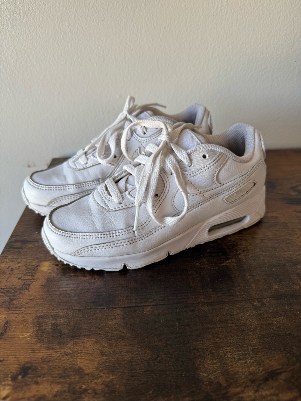 Nike Air Max 90 LTR Triple White Leather Kids Size 2Y CD6867-100 Sneakers